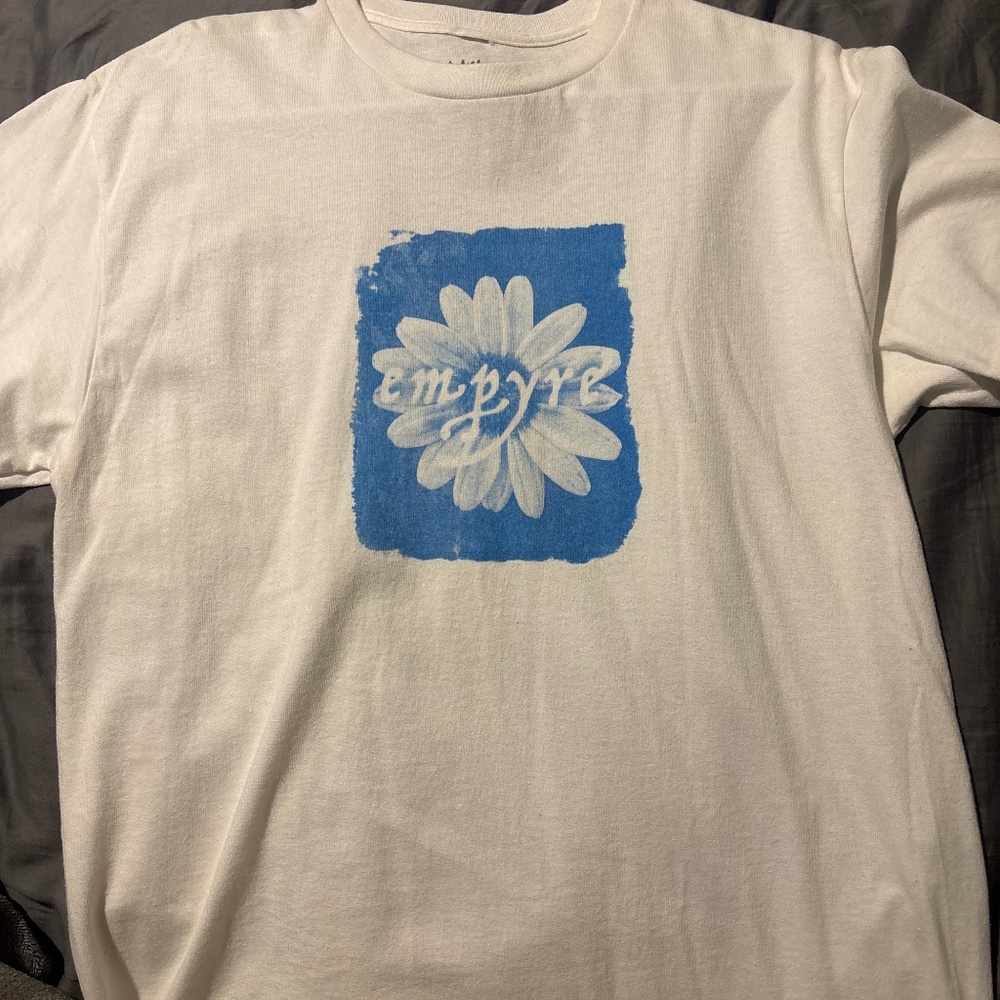 Empyre blue flower t-shirt